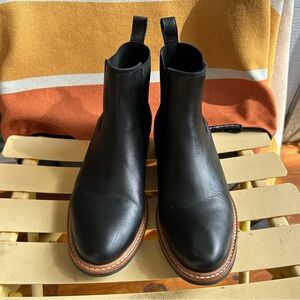 Nisolo - Black Carmen Chelsea Boot
